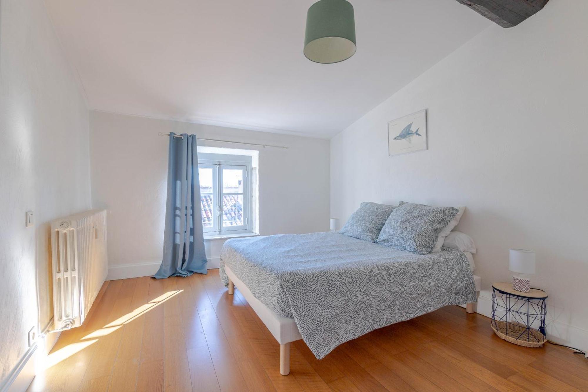 Bel Appartement Avec Cour Au Coeur De La Bastide Carcassonne Luaran gambar