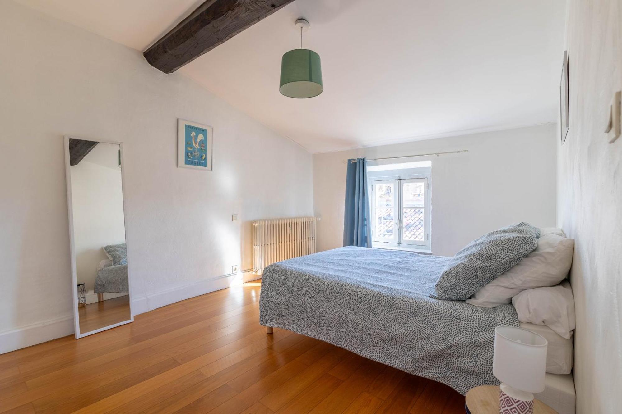 Bel Appartement Avec Cour Au Coeur De La Bastide Carcassonne Luaran gambar