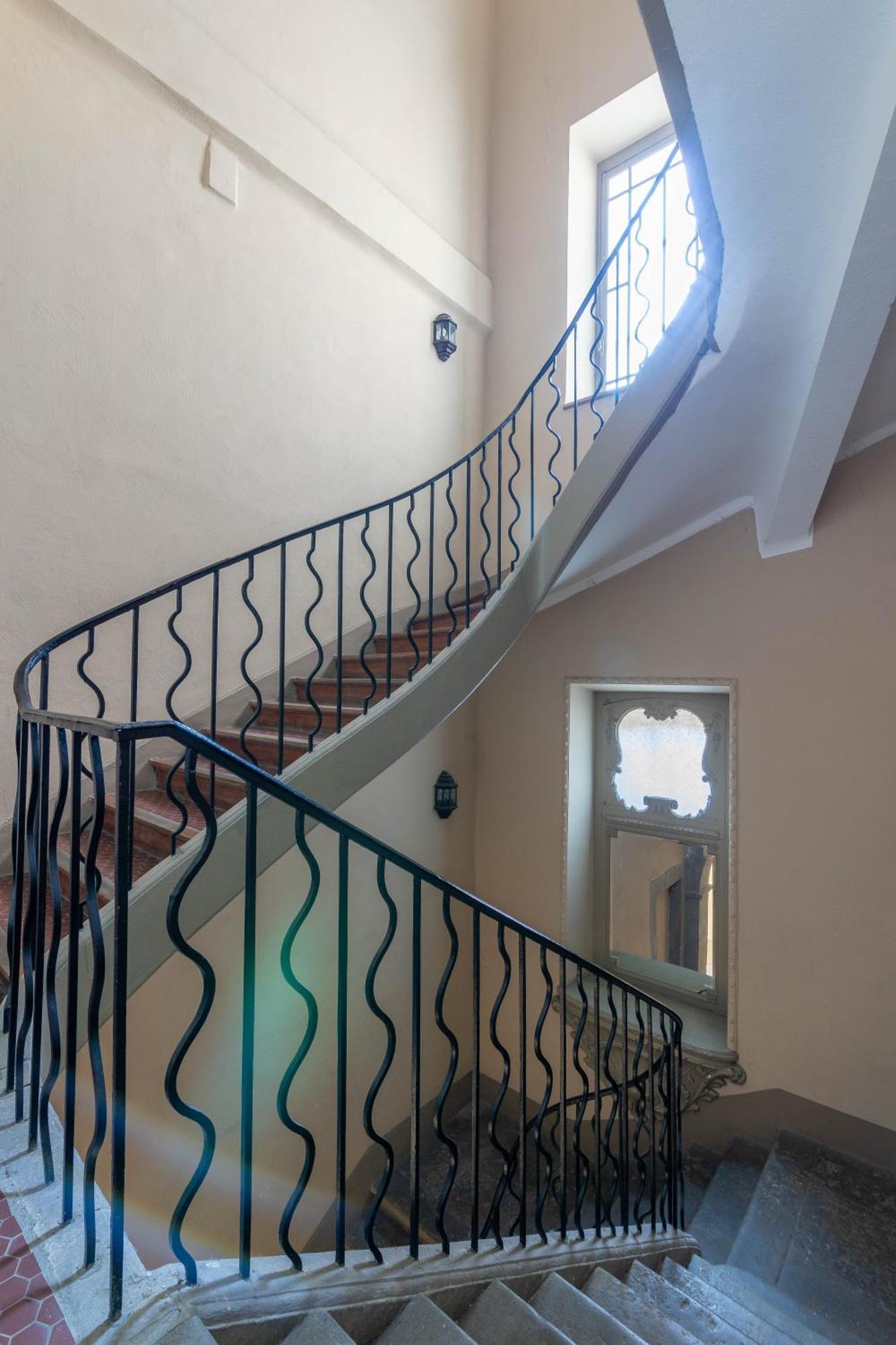 Bel Appartement Avec Cour Au Coeur De La Bastide Carcassonne Luaran gambar